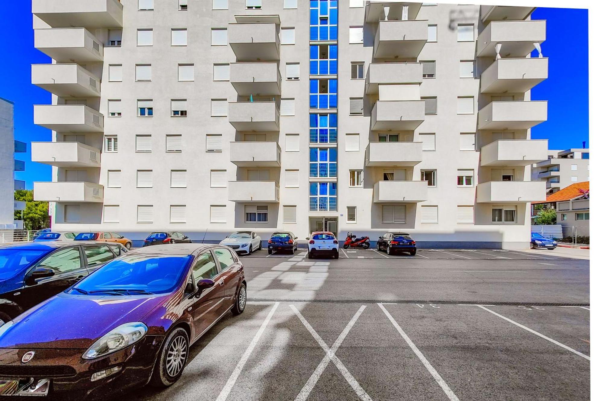 Maraschino 2br Balcony Garage And Bbq Zadar