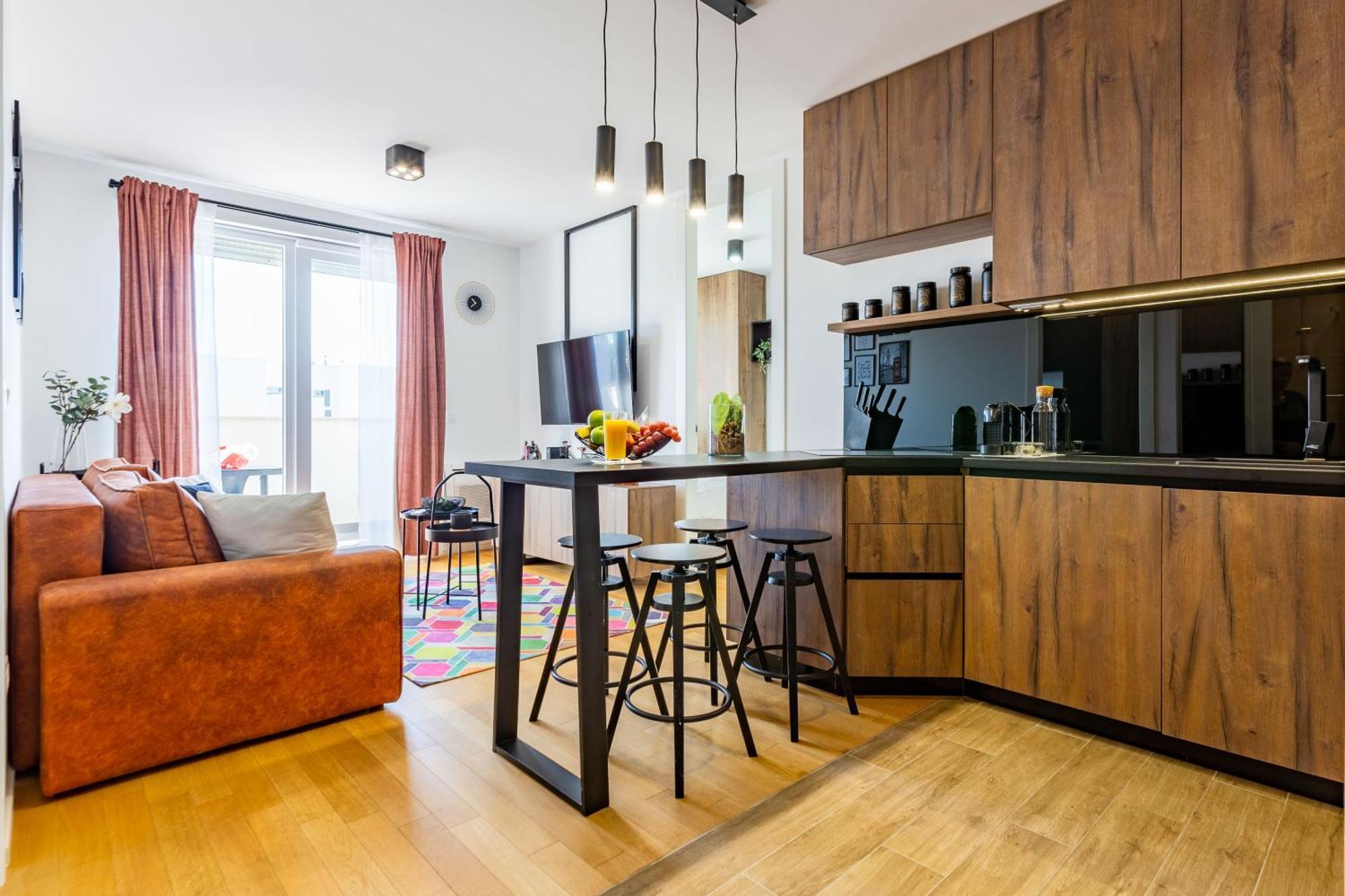 Maraschino 2br Balcony Garage And Bbq