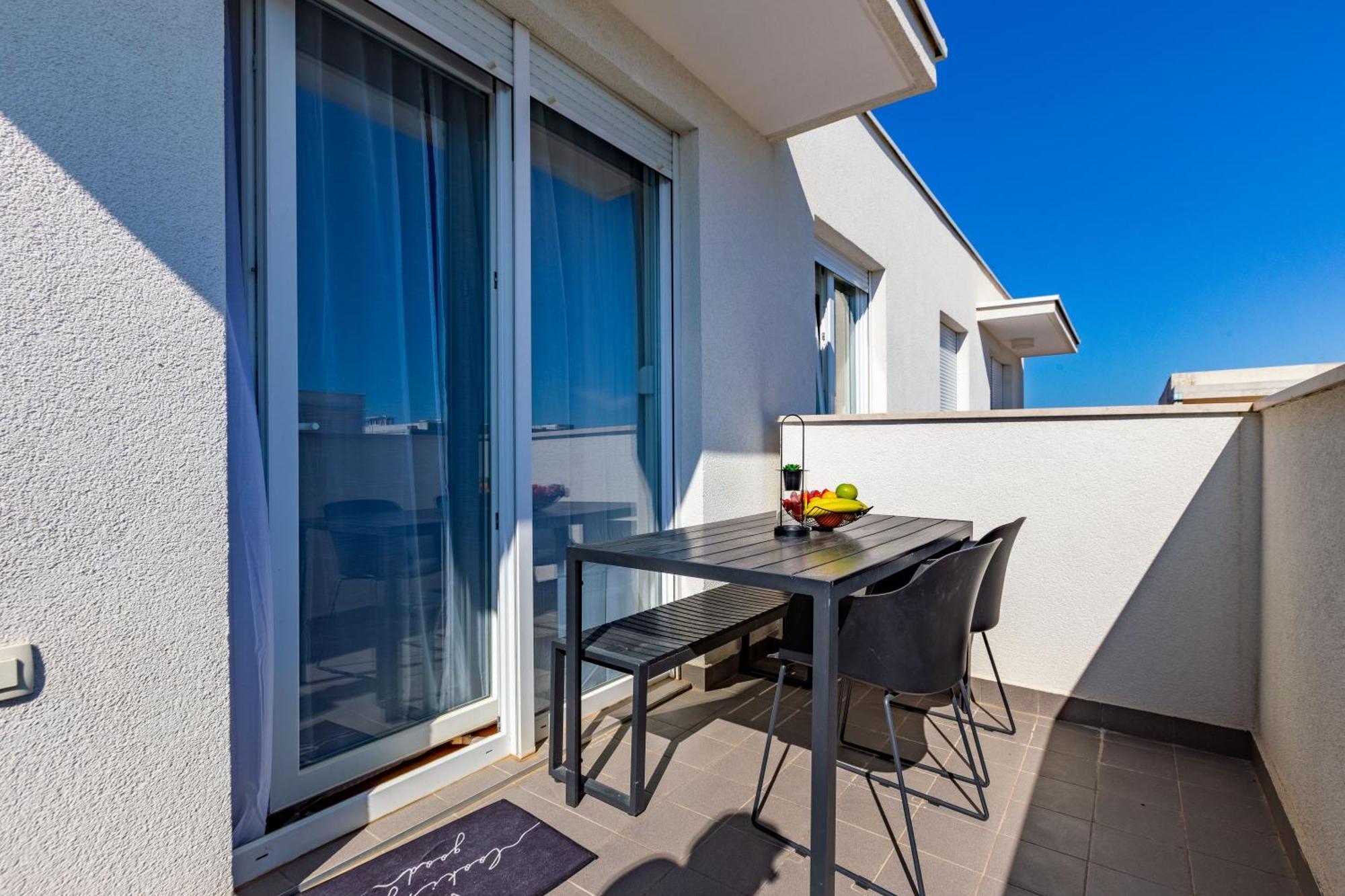 Maraschino 2br Balcony Garage And Bbq Appartement *